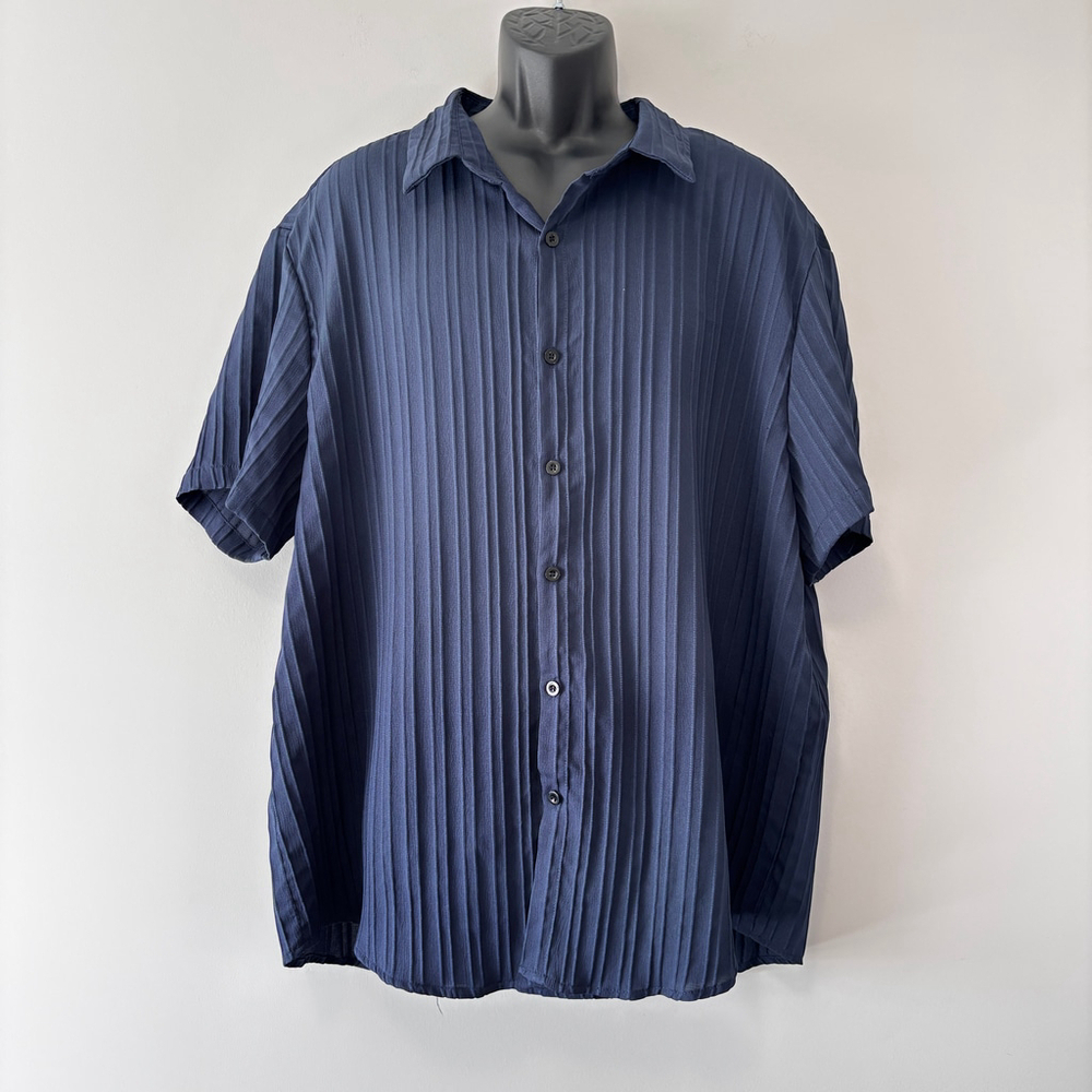 SHEIN Men's 4XL Navy Blue Short Sleeve Button-Down Shirt Vertical Pleats NIB